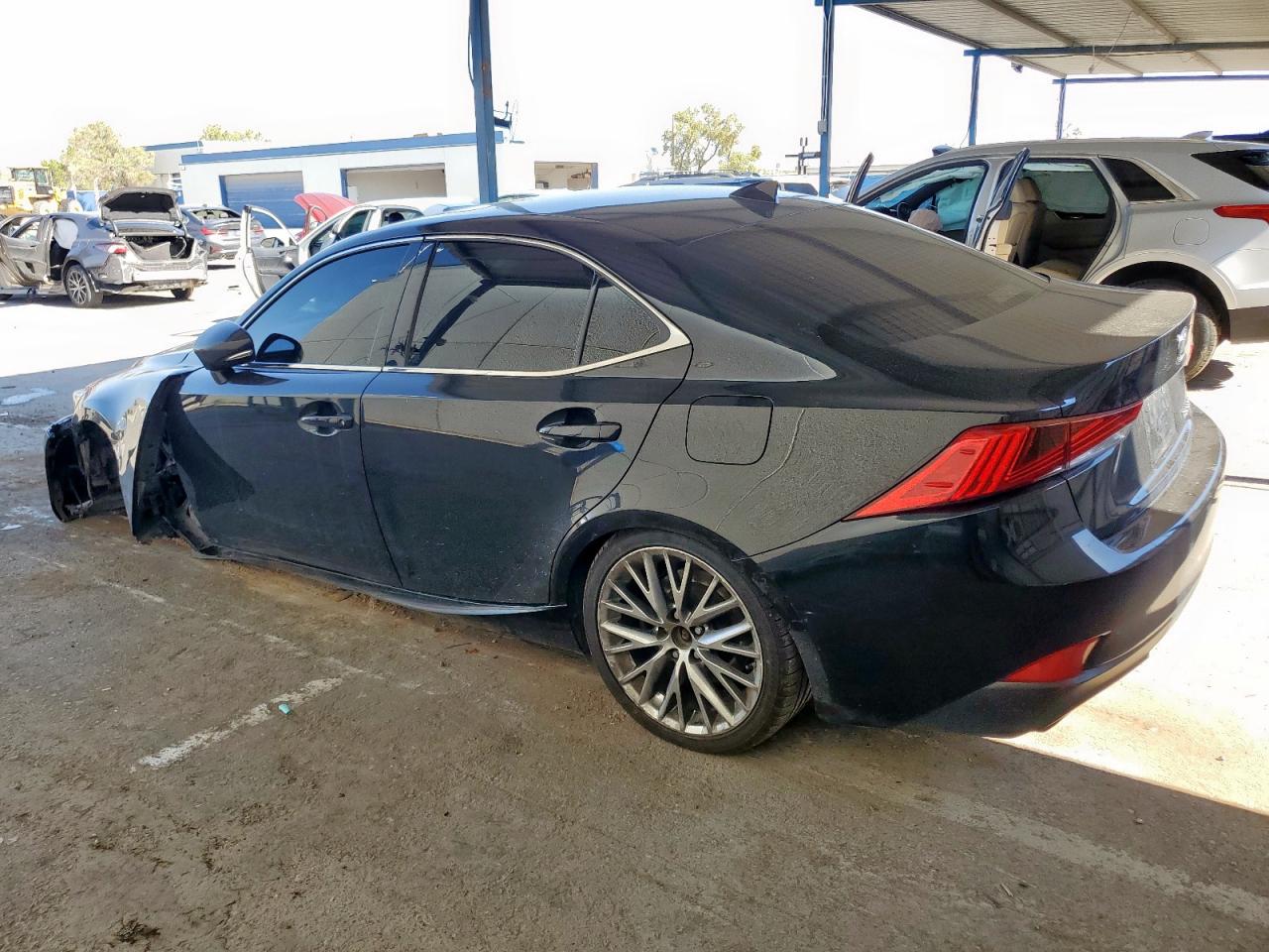 LEXUS IS 200T