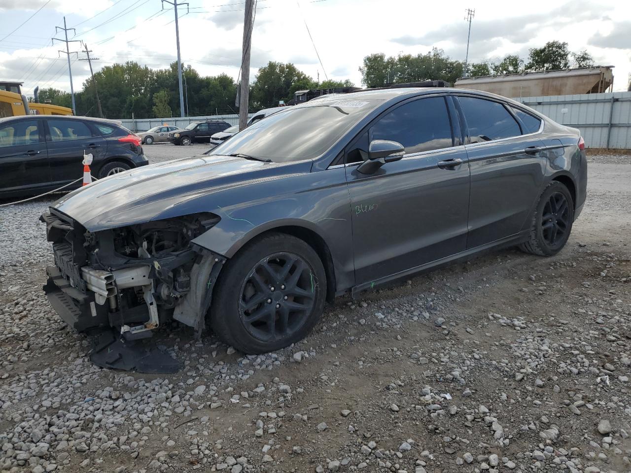 FORD FUSION SE