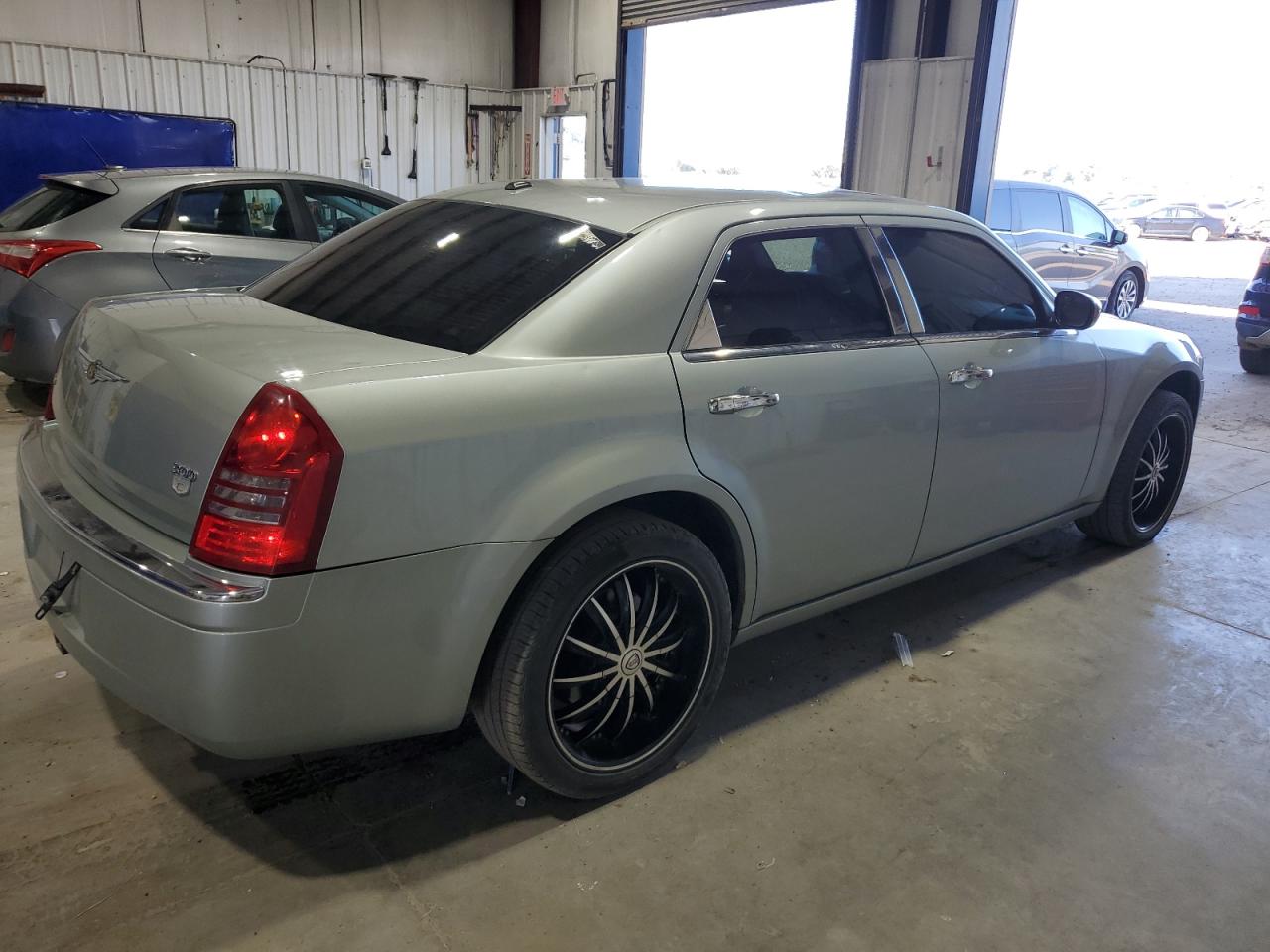 Lot #3211811400 2006 CHRYSLER 300C