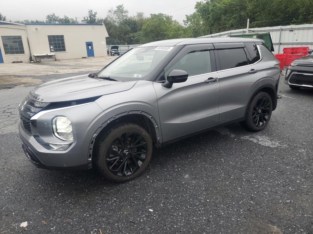 MITSUBISHI OUTLANDER SE