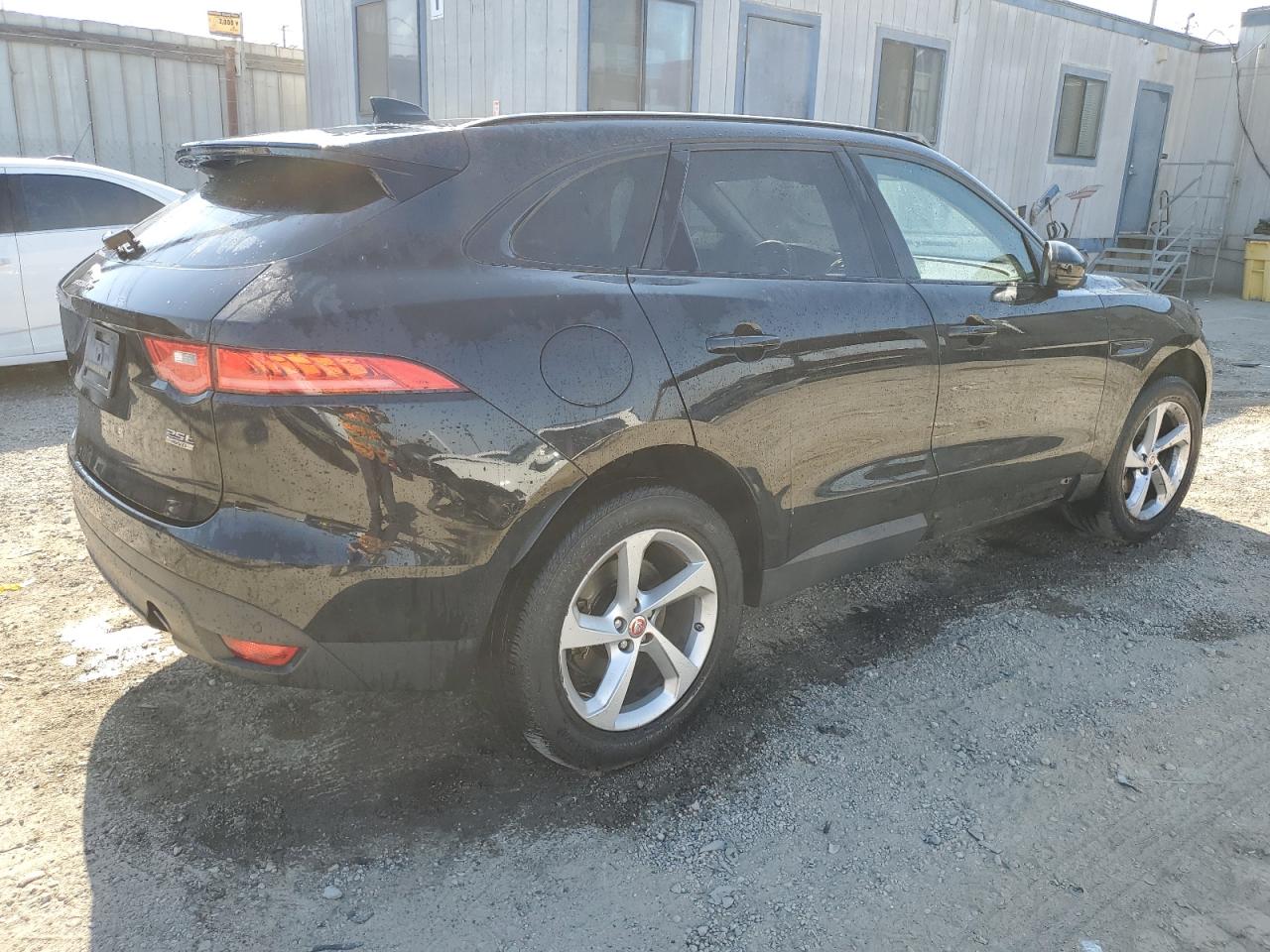 JAGUAR F-PACE PREMIUM