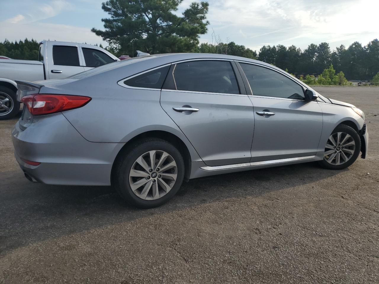 HYUNDAI SONATA SPORT