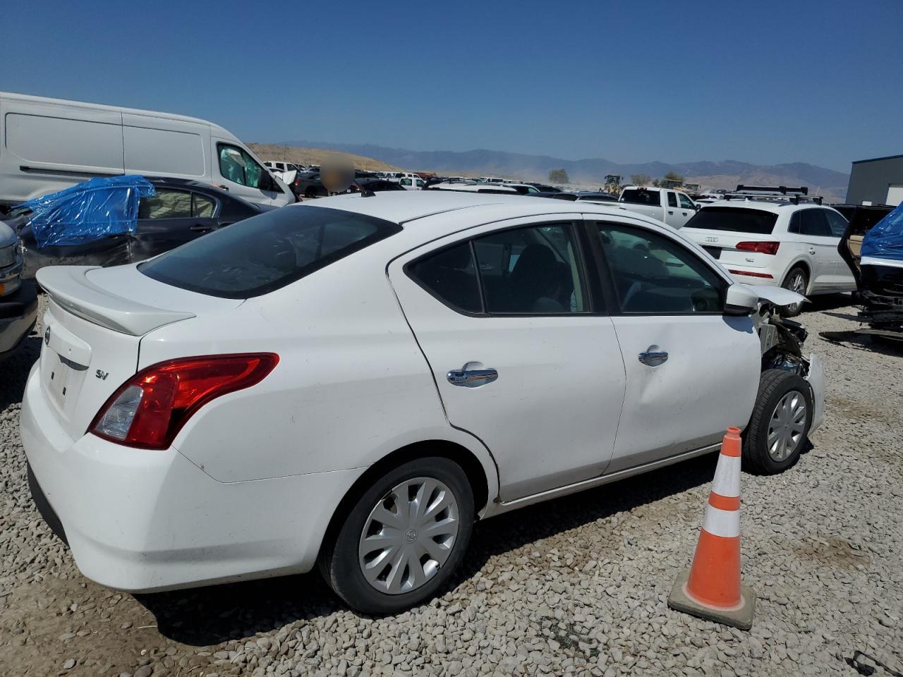 NISSAN VERSA S
