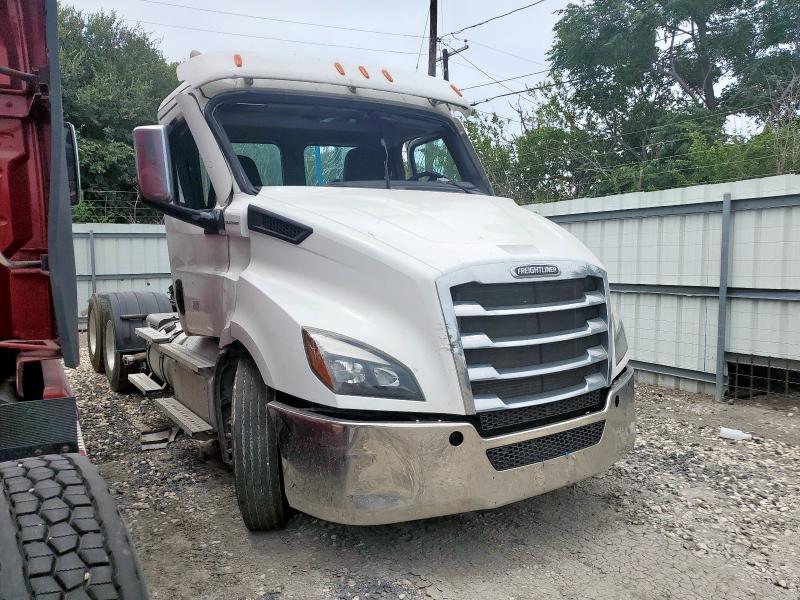 Global Auto Auctions: 2021 FREIGHTLINER CASCADIA 1