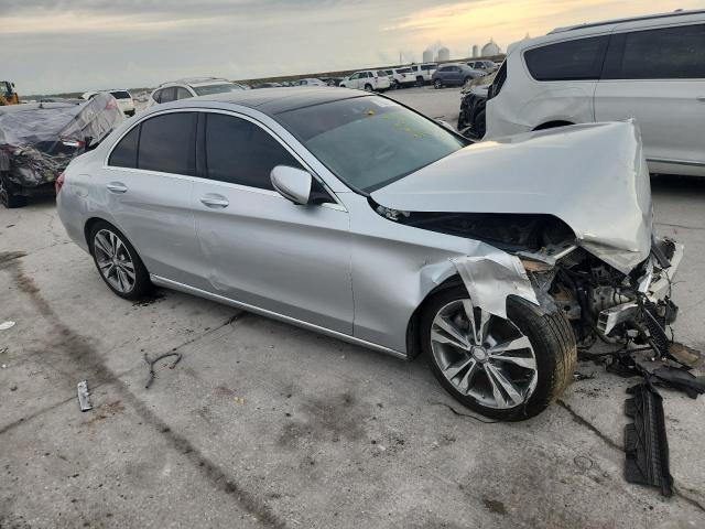 2016 MERCEDES-BENZ C 300 WDDWF4JB3GR172776