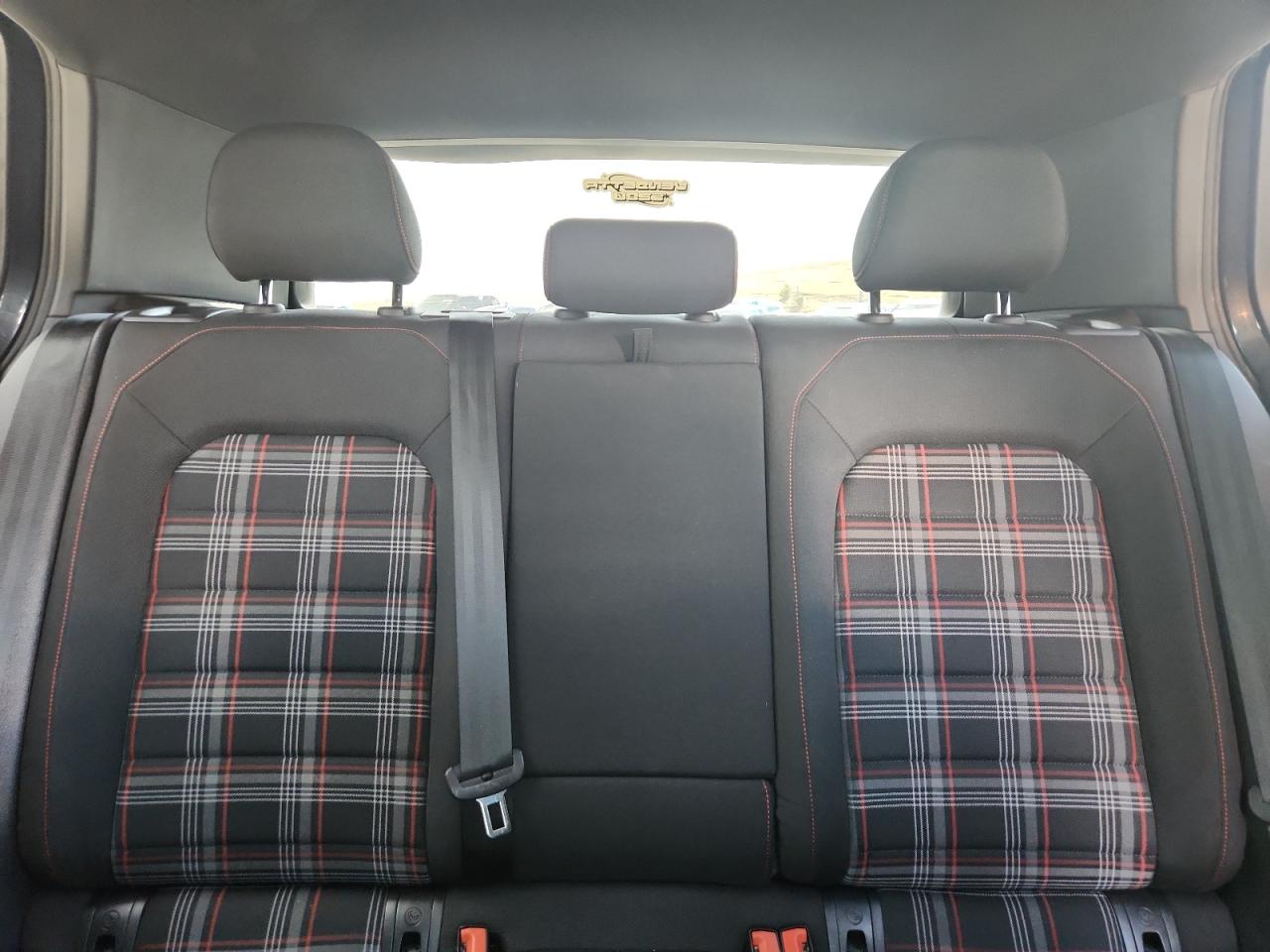 VOLKSWAGEN GOLF GTI S/SE