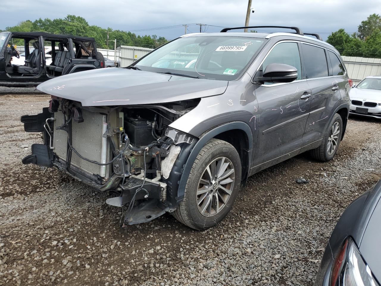 TOYOTA HIGHLANDER SE