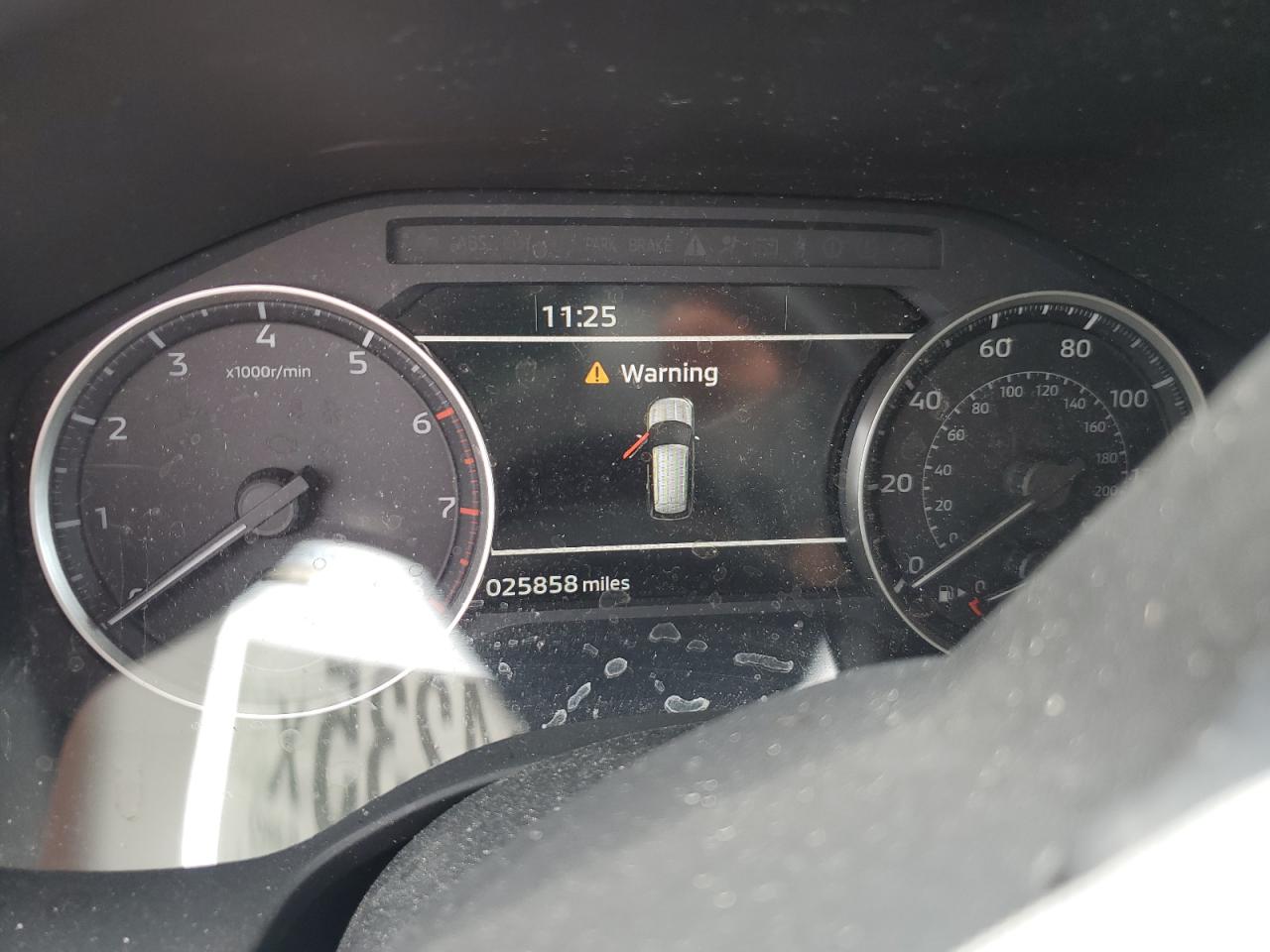 MITSUBISHI OUTLANDER SE