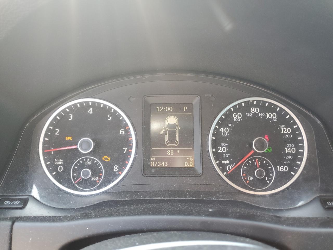 VOLKSWAGEN TIGUAN SPORT