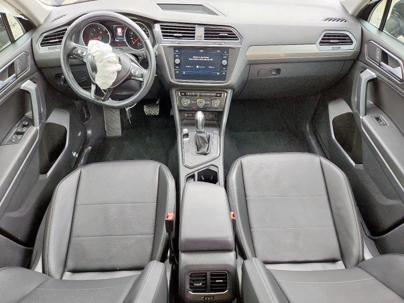 2018 VOLKSWAGEN TIGUAN SE 3VV3B7AX2JM182490