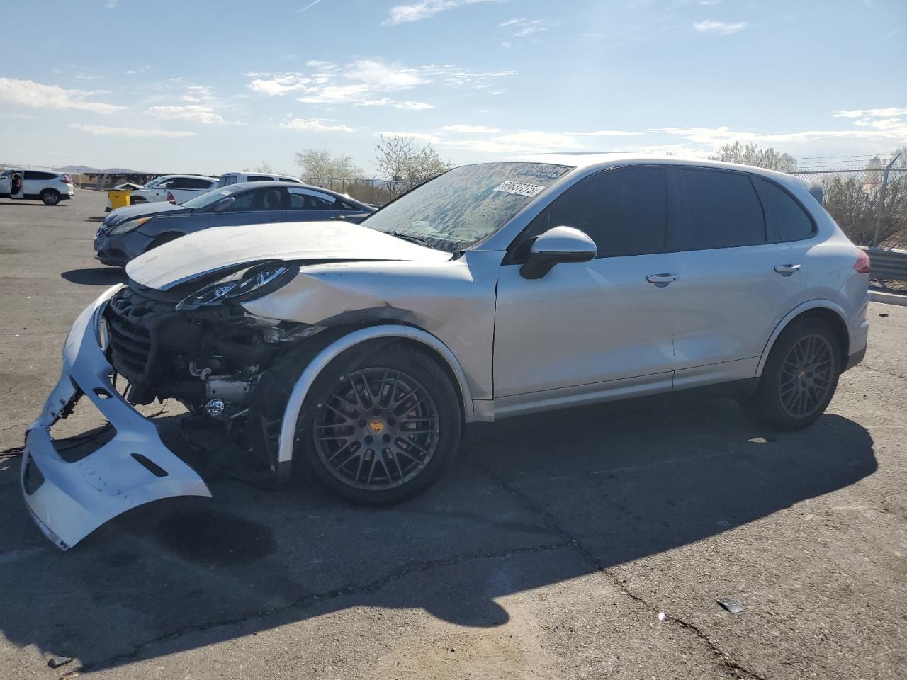  Salvage Porsche Cayenne
