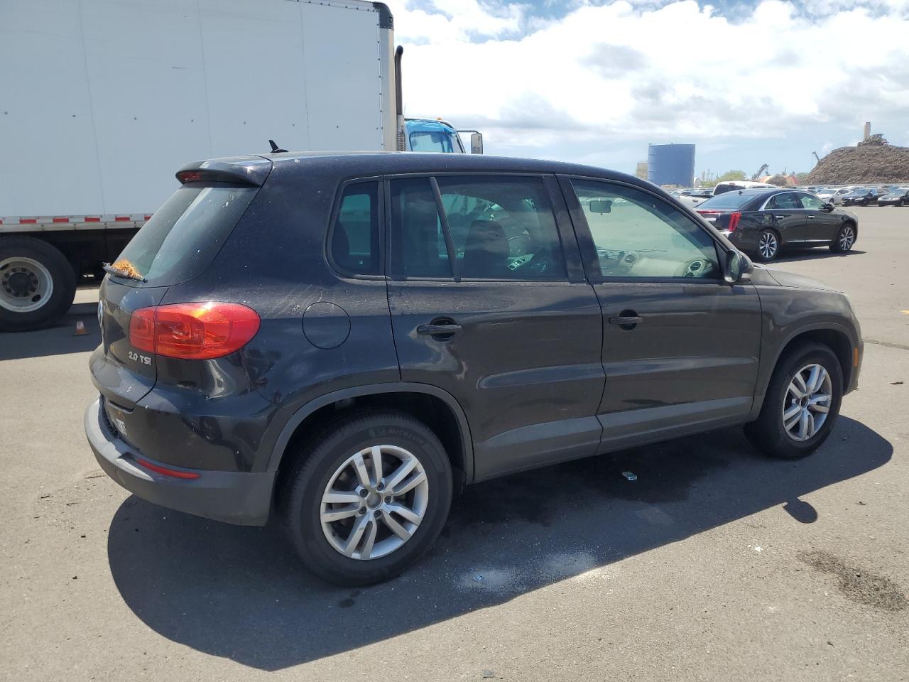 VOLKSWAGEN TIGUAN S