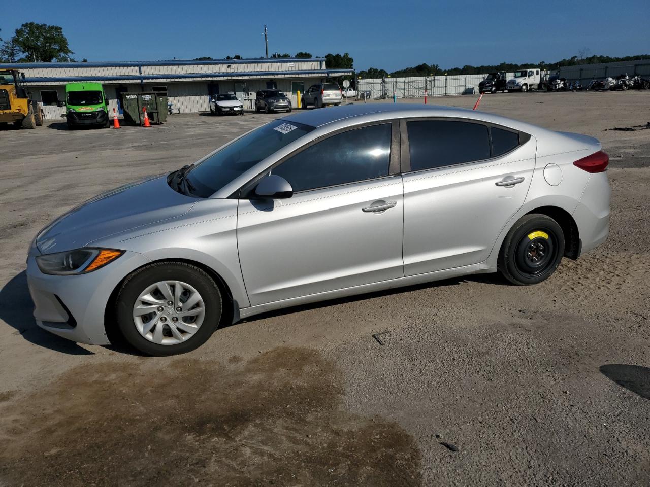 HYUNDAI ELANTRA SE