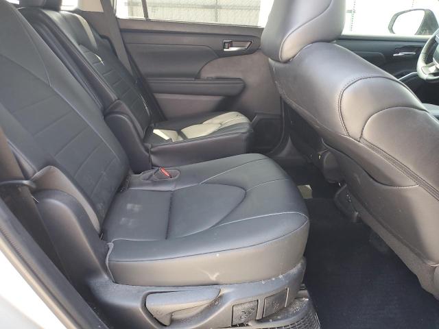 2022 TOYOTA HIGHLANDER HYBRID XLE 5TDGBRCH4NS546156
