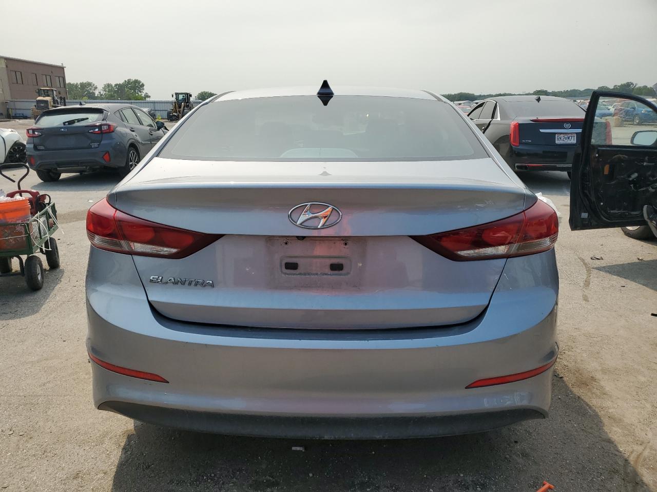 HYUNDAI ELANTRA SE