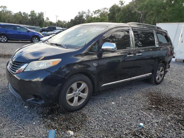 TOYOTA SIENNA LE