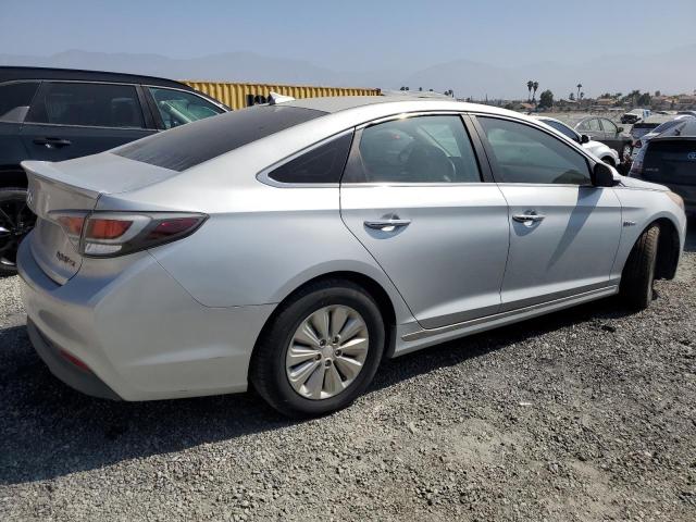 2017 HYUNDAI SONATA HYB KMHE24L33HA063138
