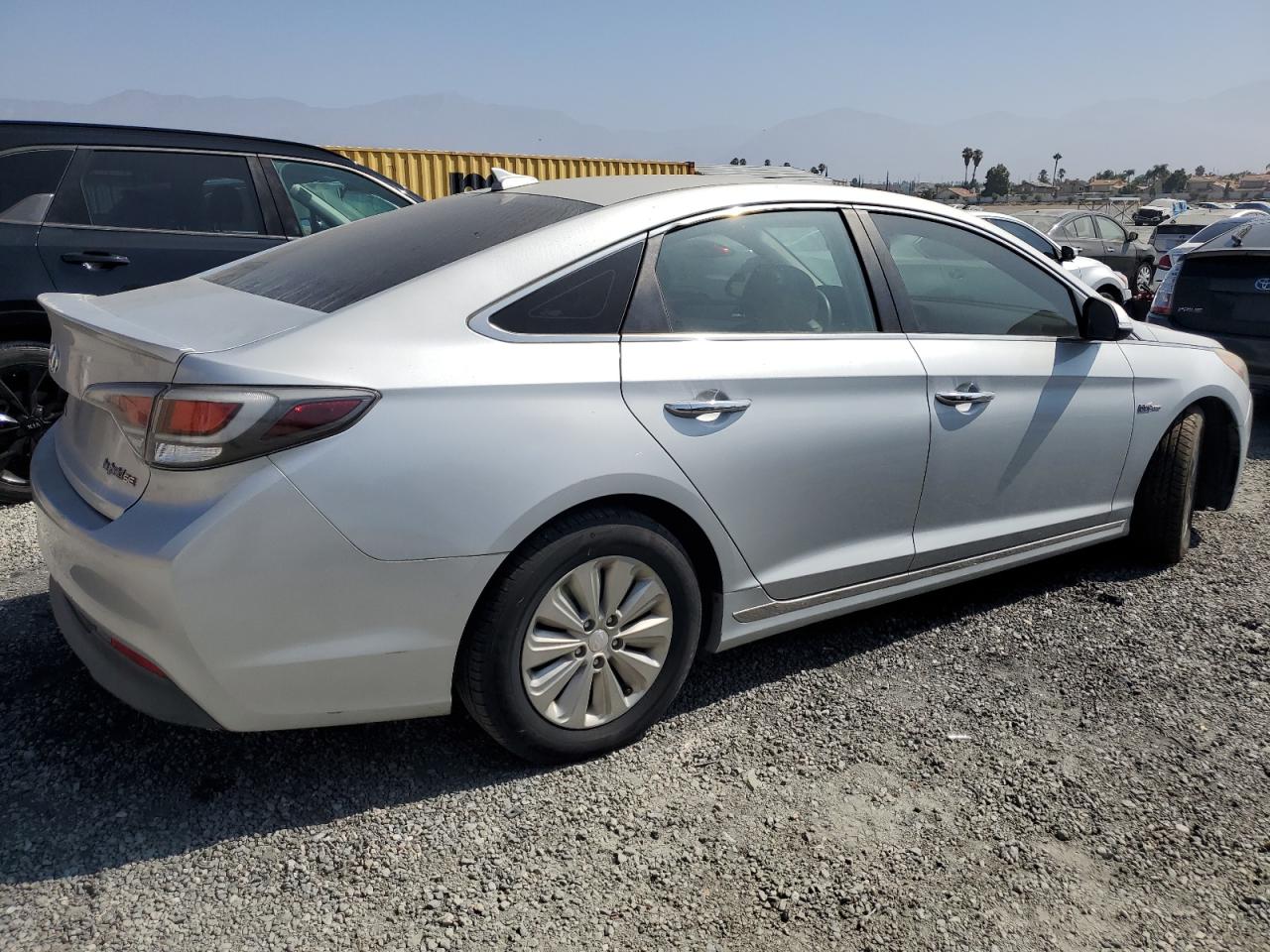 HYUNDAI SONATA HYBRID