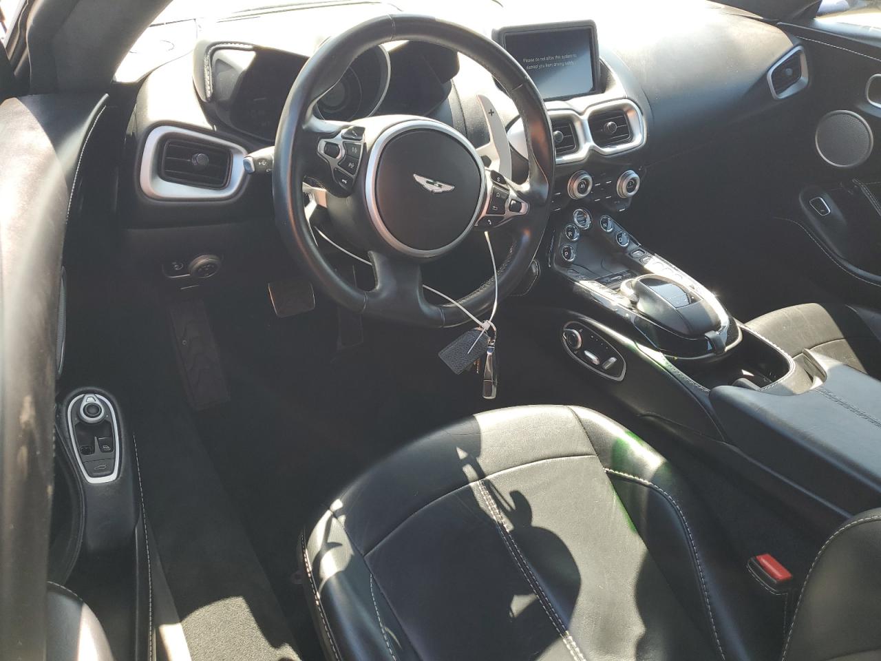 ASTON MARTIN VANTAGE