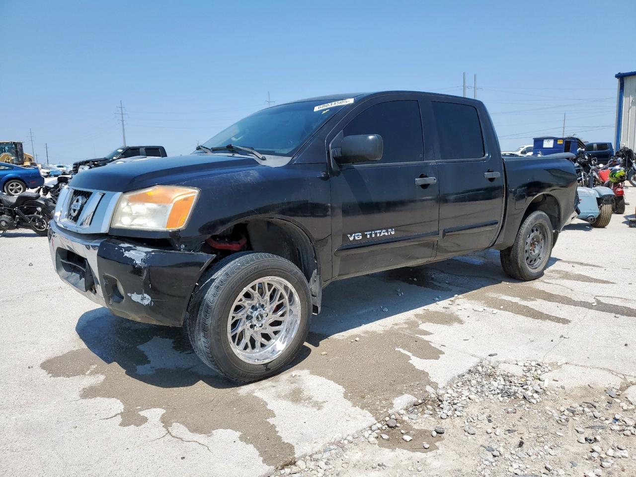 NISSAN TITAN S
