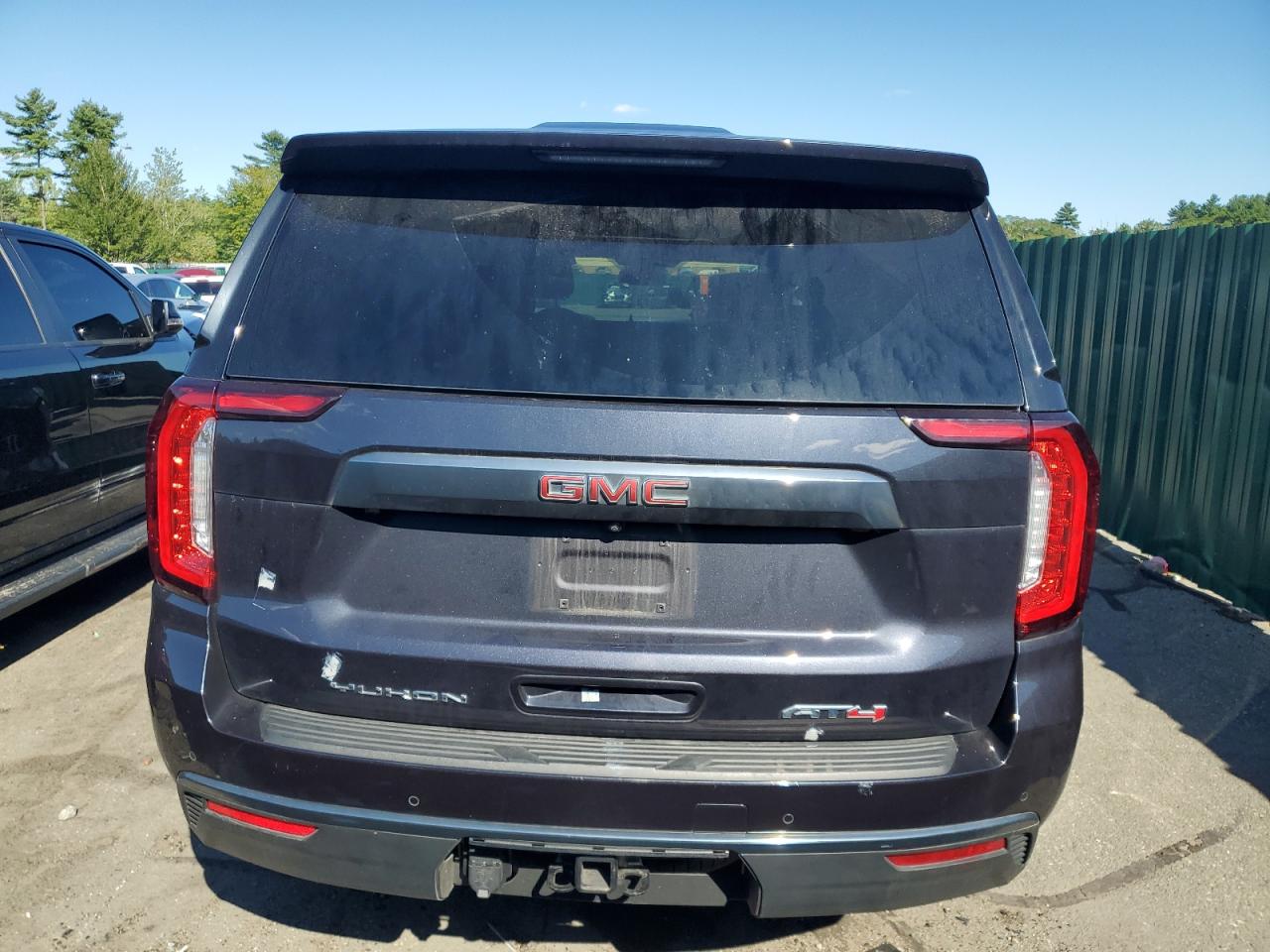 GMC YUKON K1500 AT4