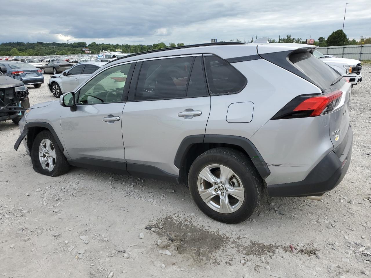 TOYOTA RAV4 XLE