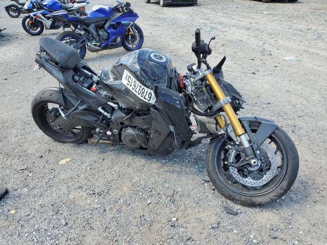 SUZUKI GSX-S1000