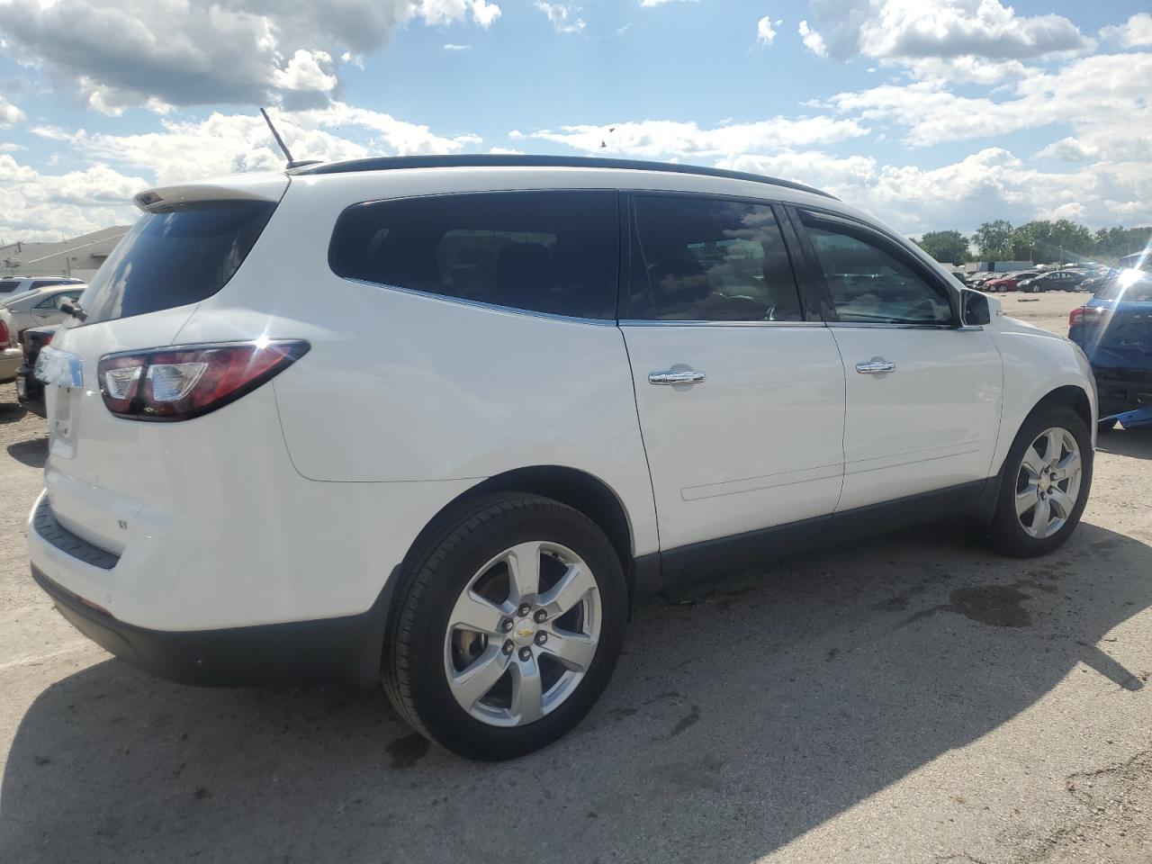 CHEVROLET TRAVERSE LT