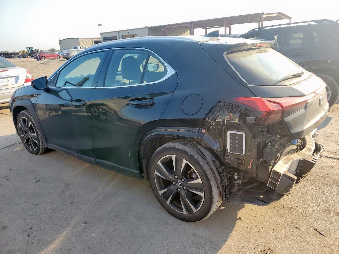 LEXUS UX 200