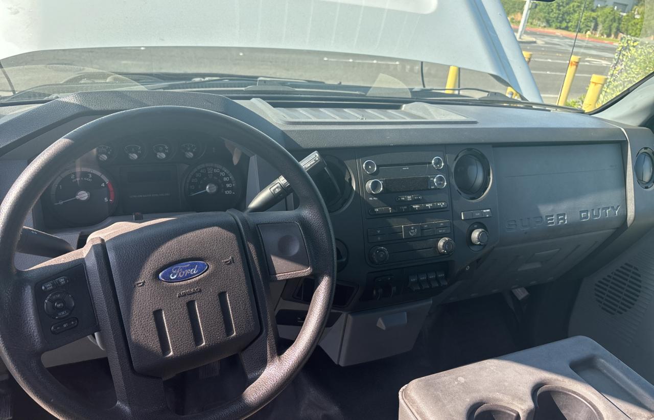 FORD F-550 SUPER DUTY