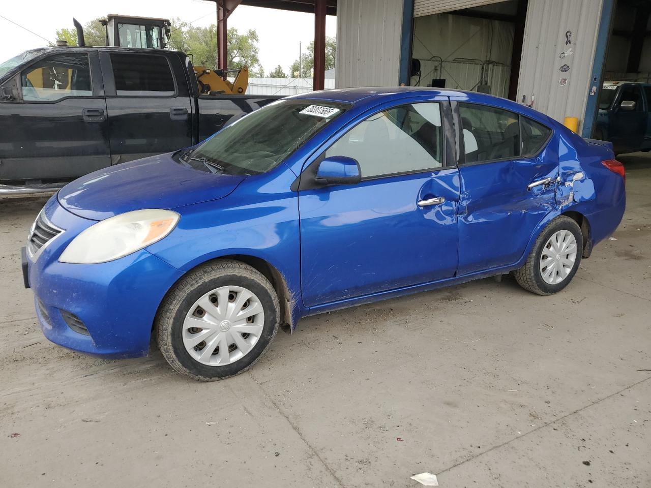 NISSAN VERSA S