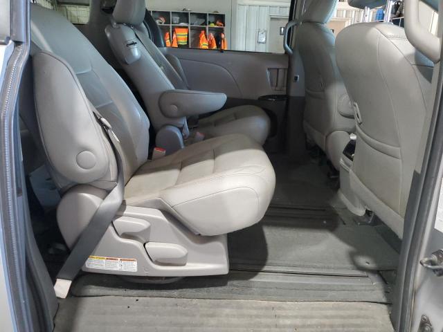 2015 TOYOTA SIENNA XLE 5TDYK3DC8FS681100