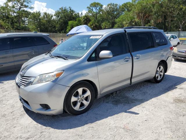 TOYOTA SIENNA LE