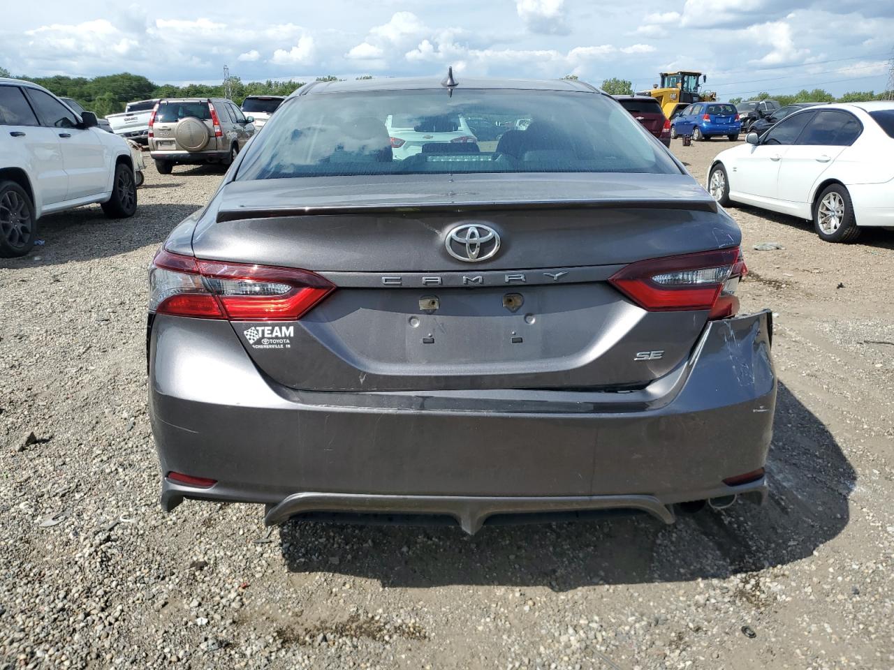 TOYOTA CAMRY SE