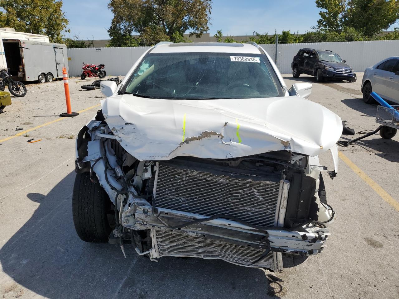 BUICK ENCLAVE ESSENCE