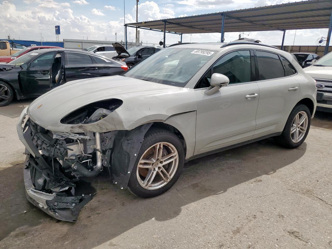PORSCHE MACAN BASE