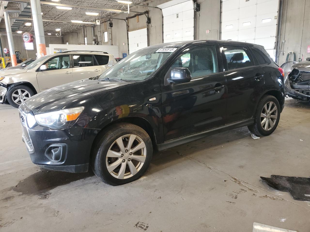 MITSUBISHI OUTLANDER ES