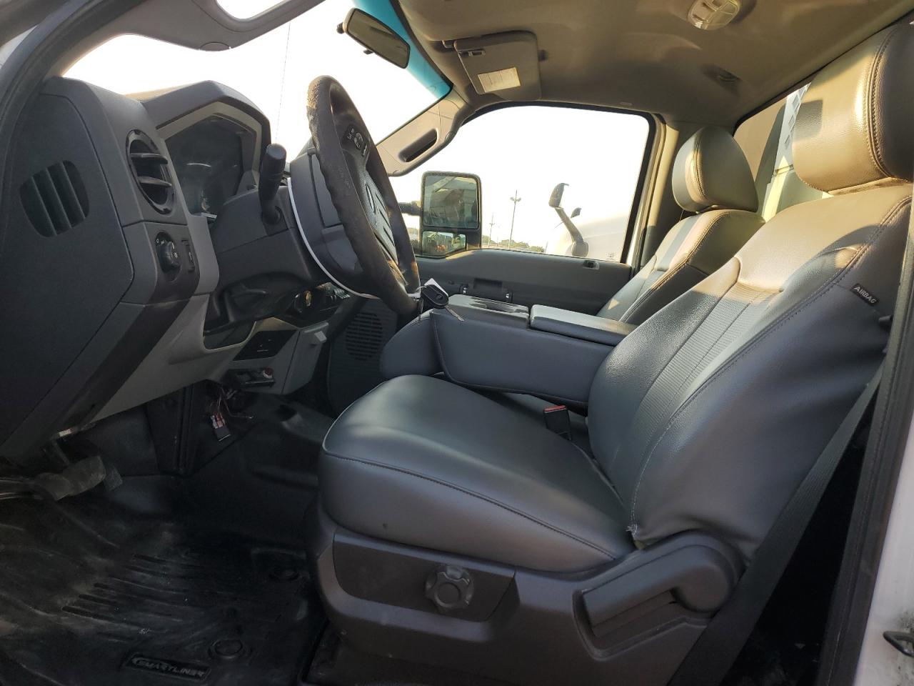 FORD F-550 SUPER DUTY