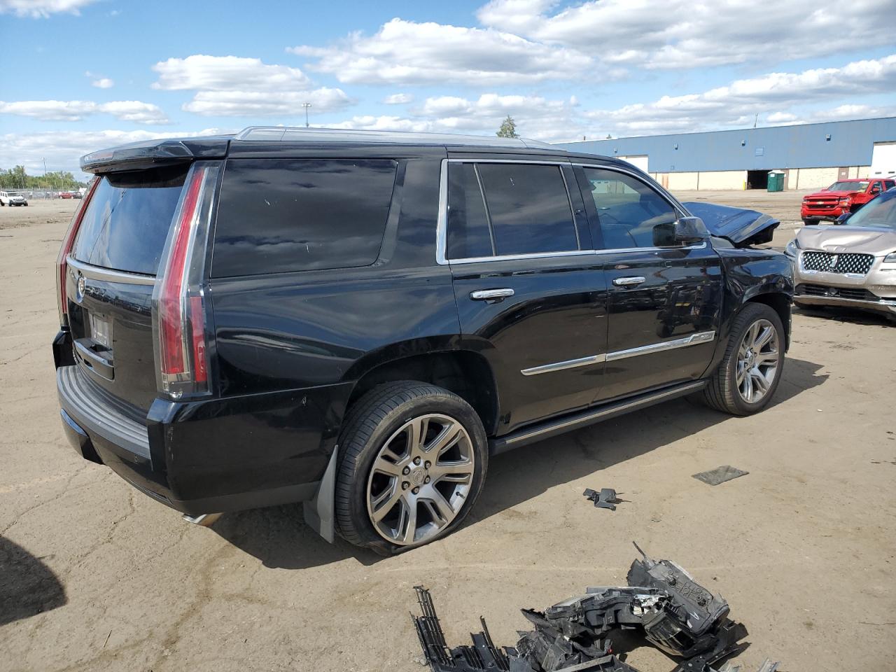 CADILLAC ESCALADE PREMIUM