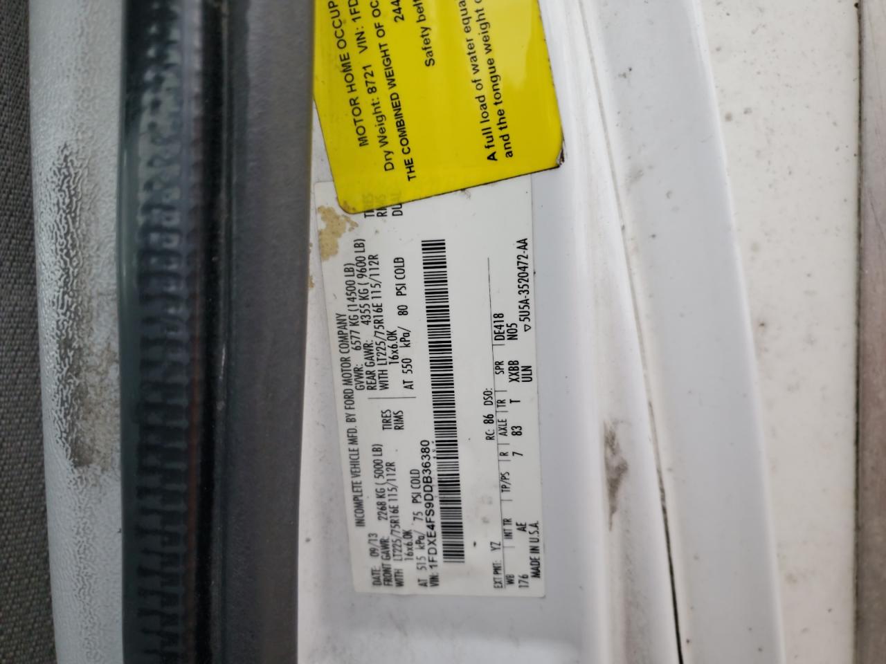 FORD ECONOLINE E450 SUPER DUTY CUTAWAY VAN