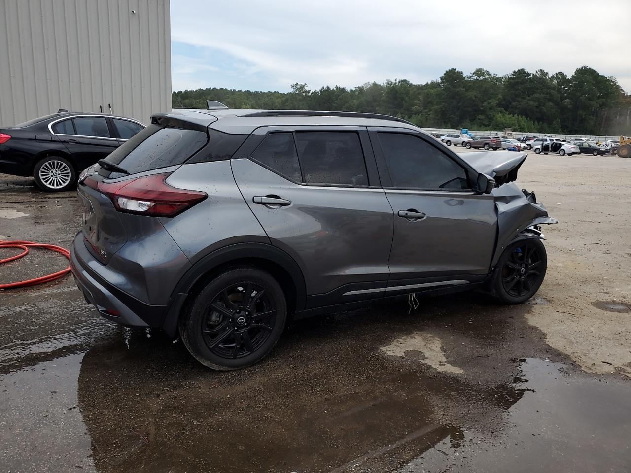 NISSAN KICKS SR