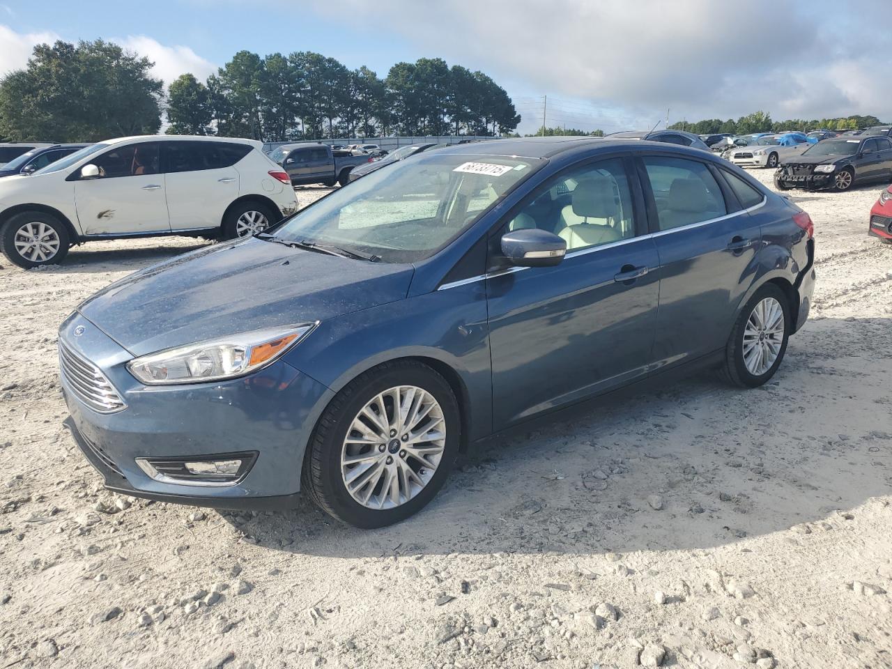 FORD FOCUS TITANIUM