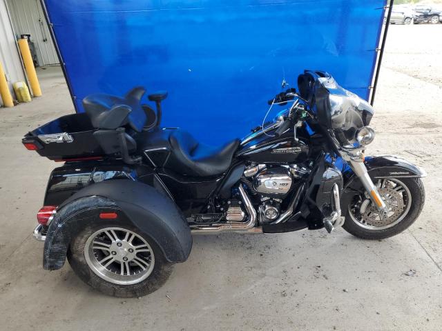 Global Auto Auctions: 2017 HARLEY-DAVIDSON FLHTCUTG T