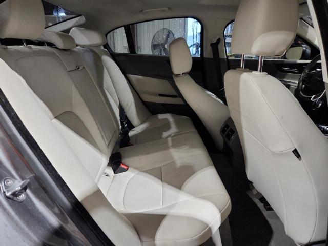 2017 JAGUAR XE PREMIUM SAJAD4BV5HA952959