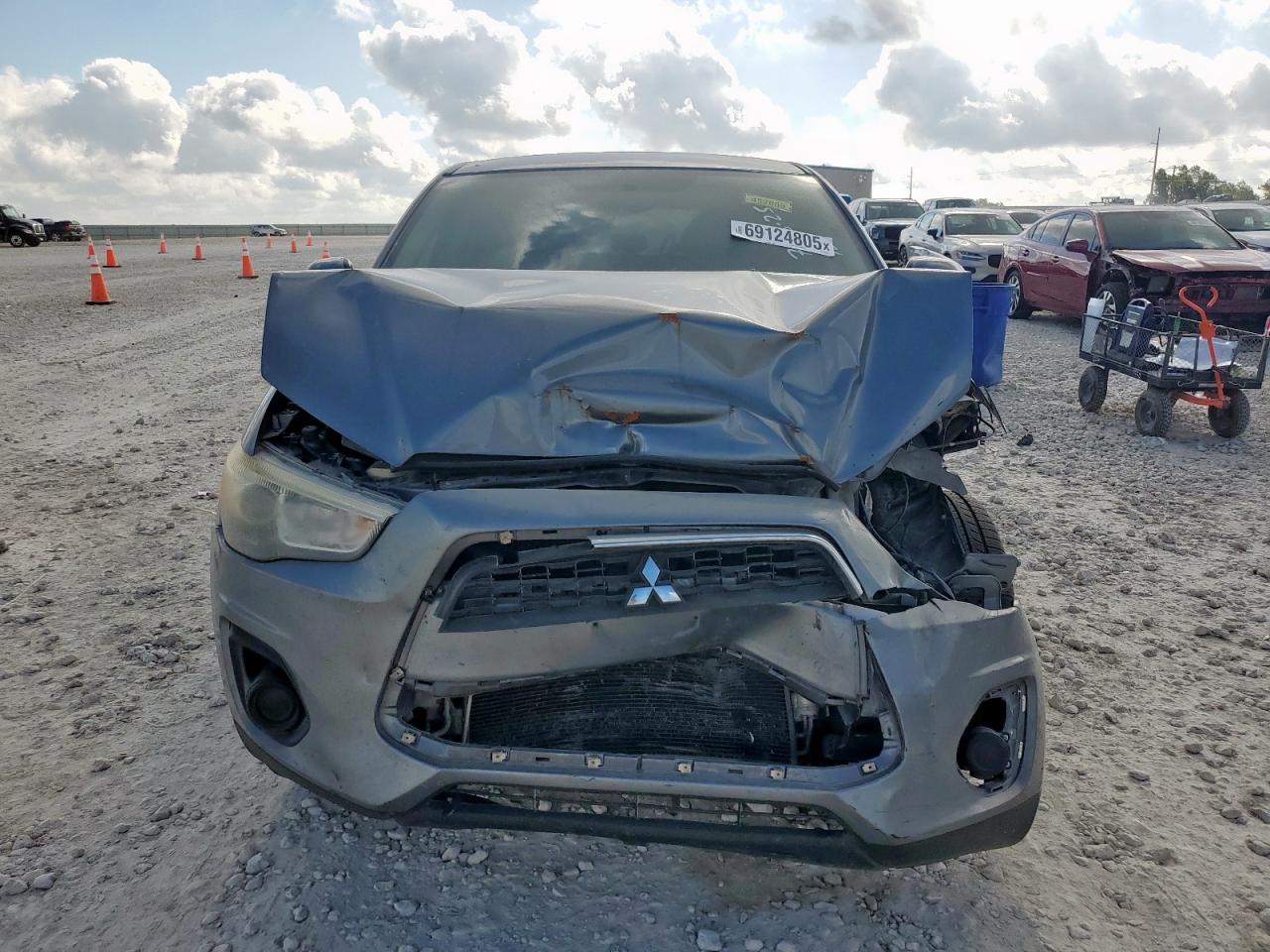 MITSUBISHI OUTLANDER ES