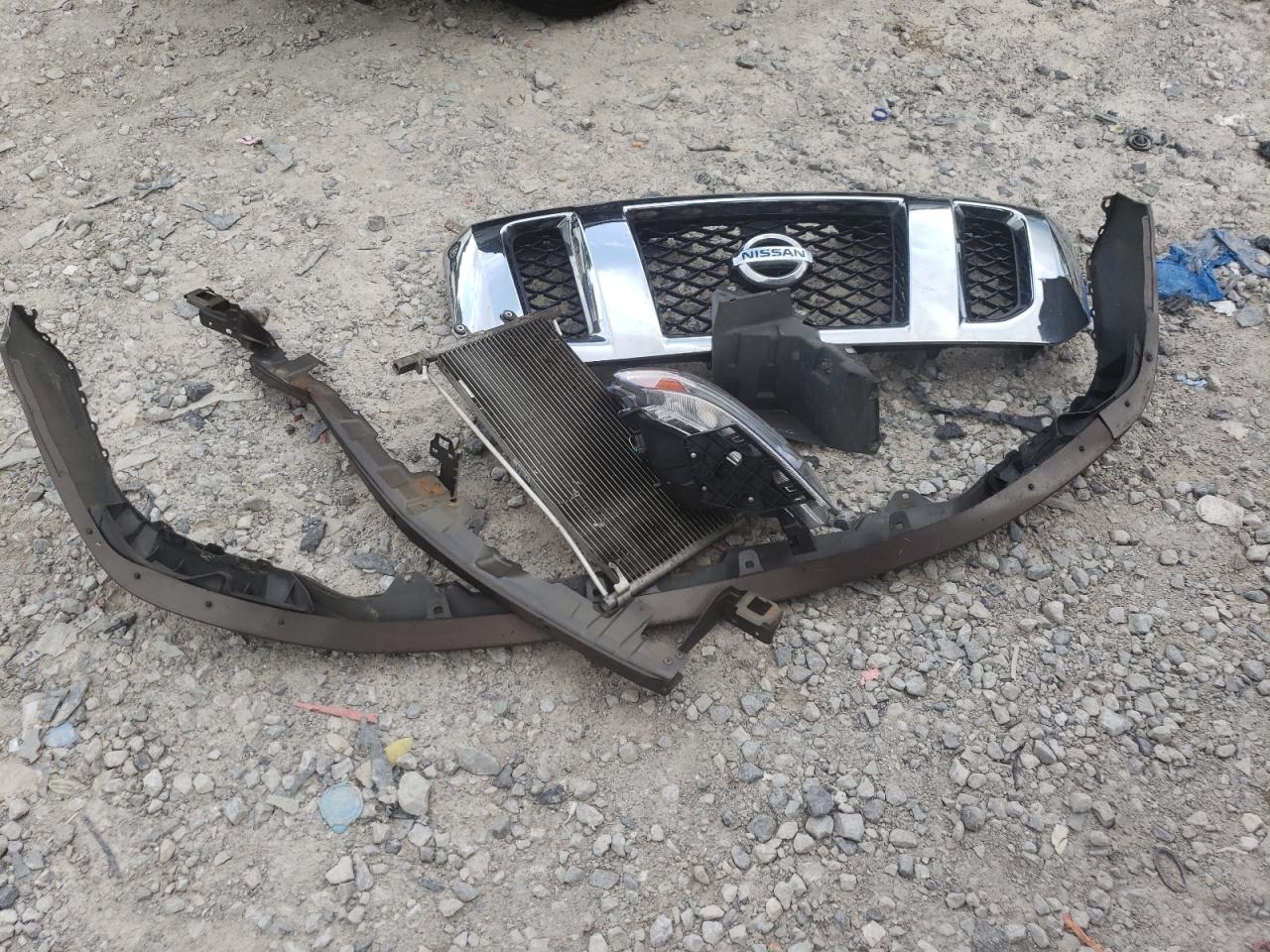 NISSAN NV3500 3500 S