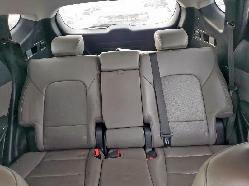 2018 HYUNDAI SANTA FE S 5XYZU3LB4JG566782