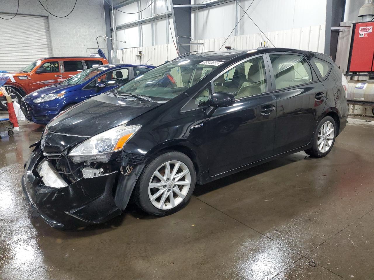 TOYOTA PRIUS V
