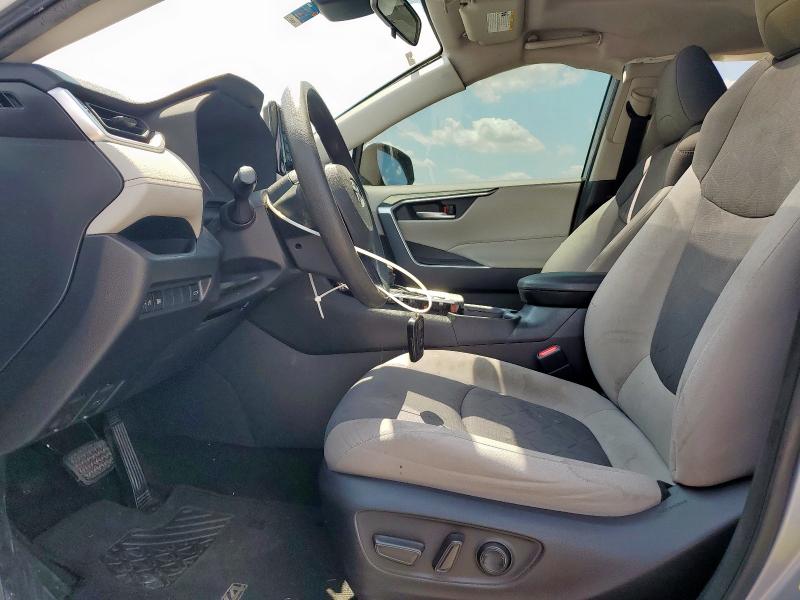2019 TOYOTA RAV4 XLE - JTMW1RFV3KD025601