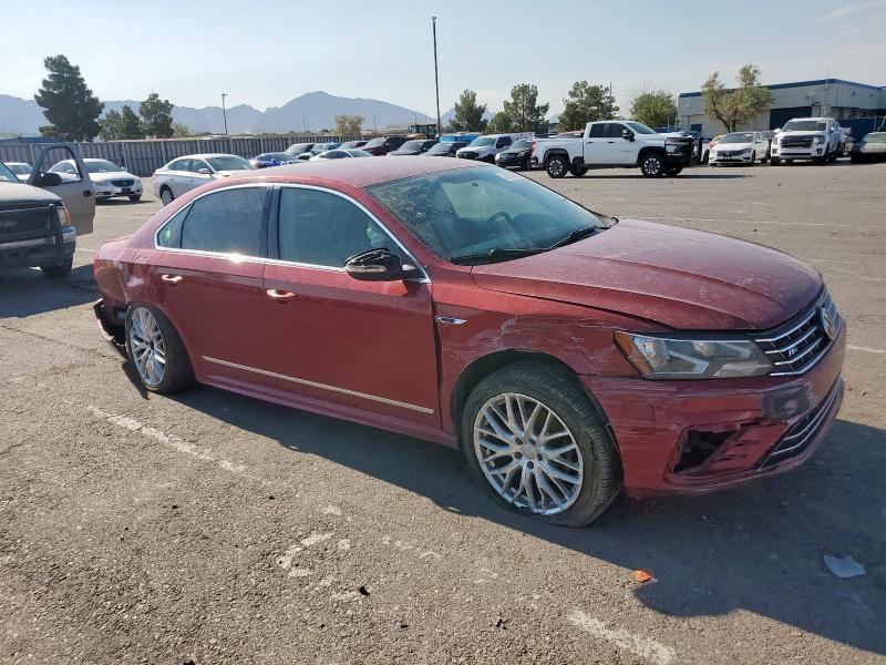 2017 VOLKSWAGEN PASSAT R-L 1VWDT7A38HC052039